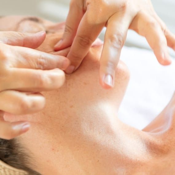 Les soins des mains
